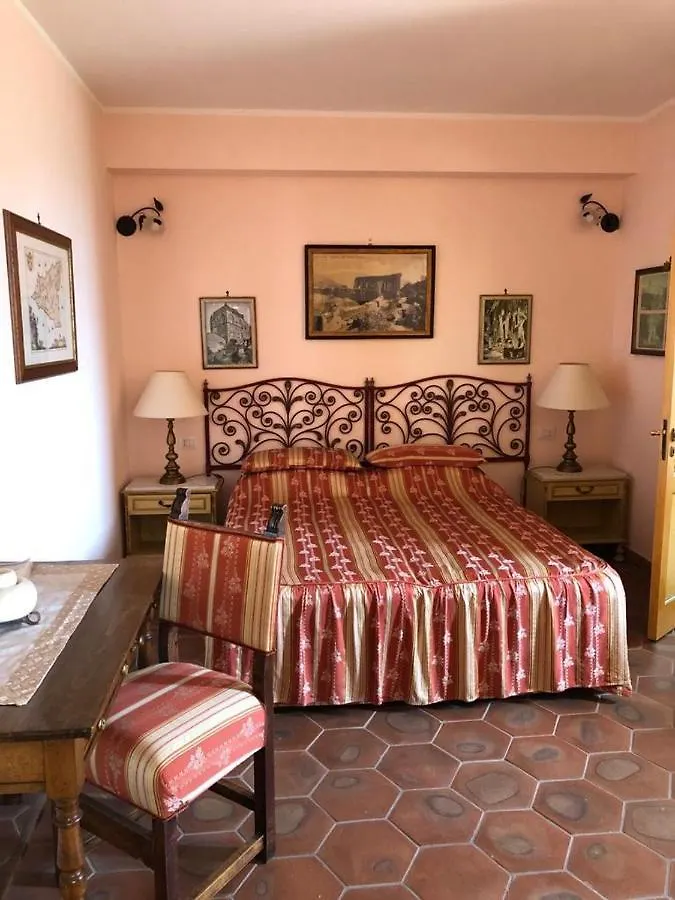住宿加早餐酒店 陶尔米纳La Capanna Di Giuseppe E Maria住宿加早餐旅馆