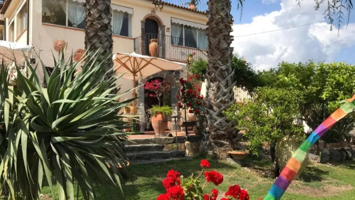 陶尔米纳La Capanna Di Giuseppe E Maria住宿加早餐旅馆